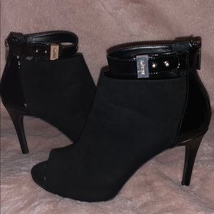 Jennifer Lopez ankle boot bootie peep toe